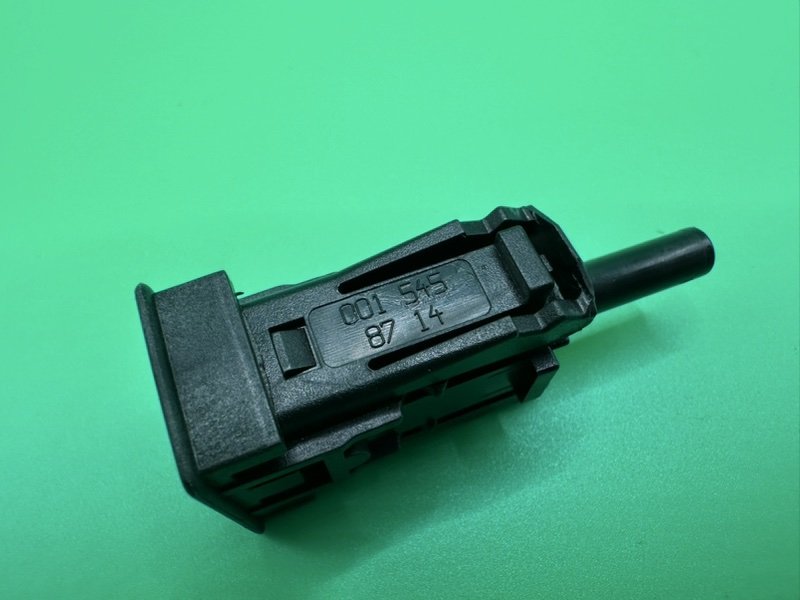 Концевик стояночного тормоза M-Class W164 2006 W164 272.967