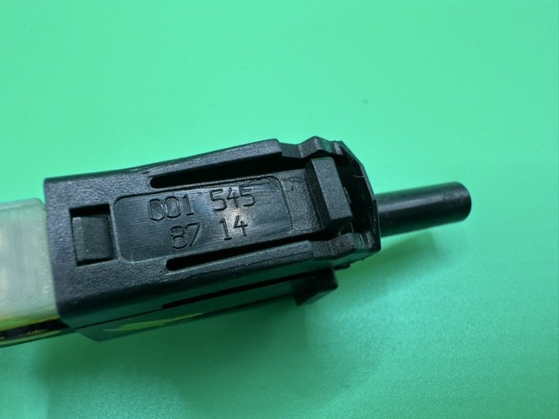 Концевик стояночного тормоза E-Class W211 2004 W211 112.949