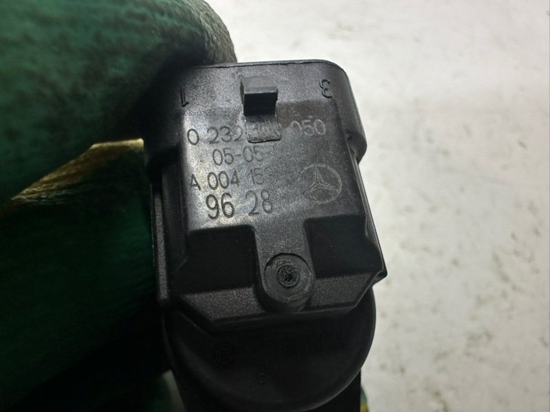 Датчик положения распредвала C-Class W204 2008 W204 272.921