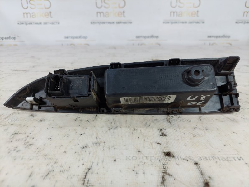 Кнопка стеклоподъемника задняя правая GC6 2013 1.5 MR479QN Кнопка стеклоподъемника задняя правая GC6 2013 1.5 MR479QN