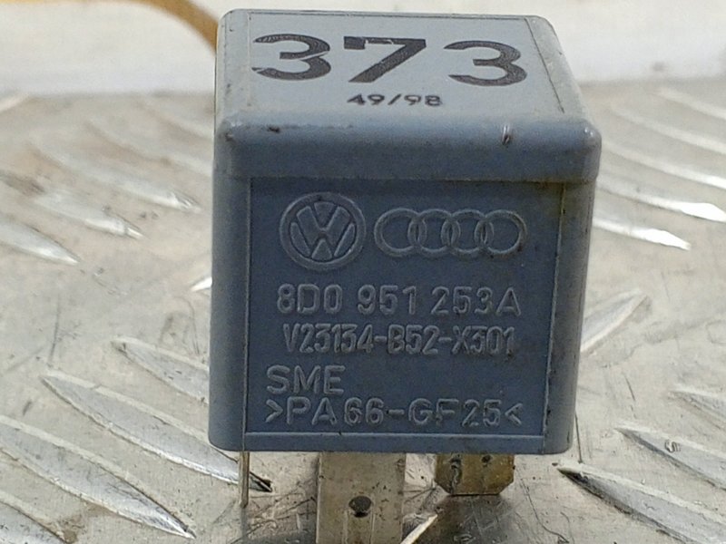 Реле Volkswagen Passat 1999 B5 2.3 AGZ 8d0951253a контрактная