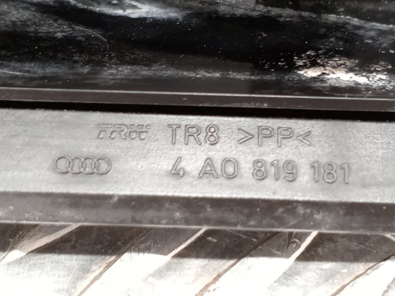 Воздуховод задний левый Passat 1999 B5 2.3 AGZ Воздуховод задний левый Passat 1999 B5 2.3 AGZ