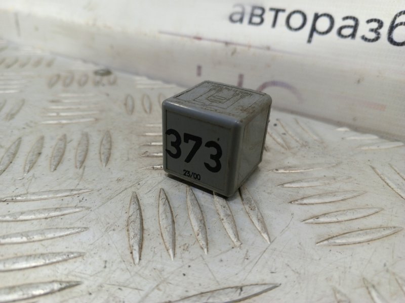 Реле Passat 1999 B5 2.3 AGZ