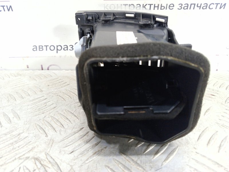Дефлектор воздуховода передний левый CR-V 2009 3 2 Дефлектор воздуховода передний левый CR-V 2009 3 2