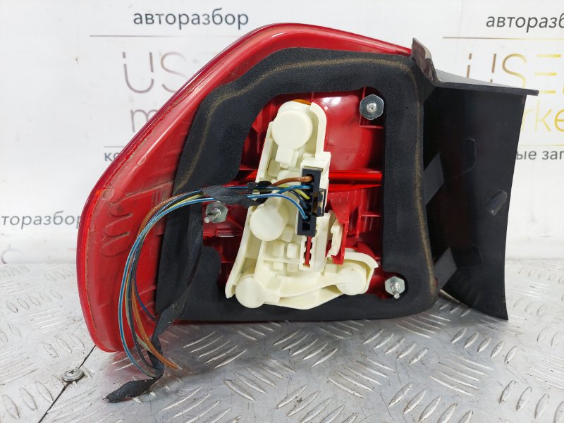 Фонарь правый 3 2007 E90 2.5 N52B25AE Фонарь правый 3 2007 E90 2.5 N52B25AE
