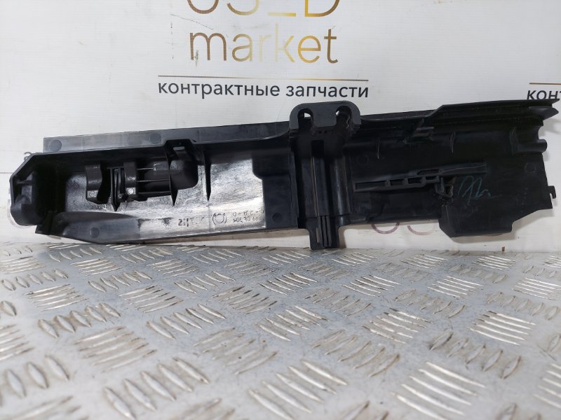 Кронштейн решетки радиатора передний правый 3 2007 E90 2.5 N52B25AE