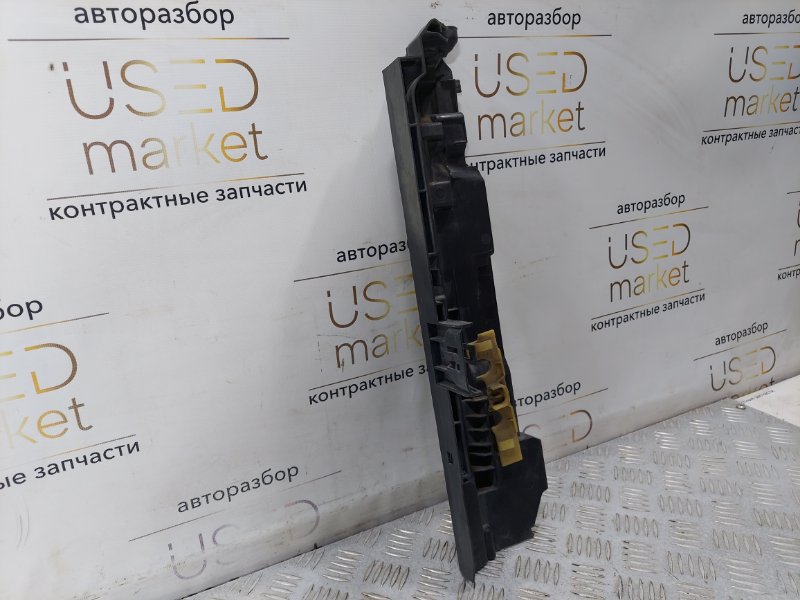 Кронштейн решетки радиатора передний левый 3 2008 E92 2.0 N46B20 Кронштейн решетки радиатора передний левый 3 2008 E92 2.0 N46B20