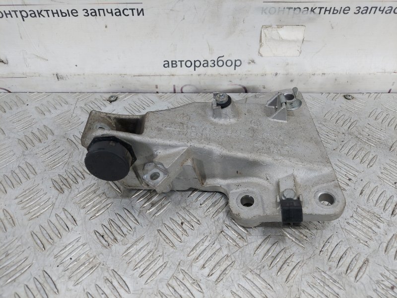 Кронштейн двигателя передний левый 3 2007 E90 2.5 N52B25AE