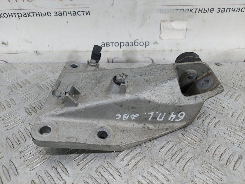 Кронштейн двигателя передний левый 3 2007 E90 2.5 N52B25AE