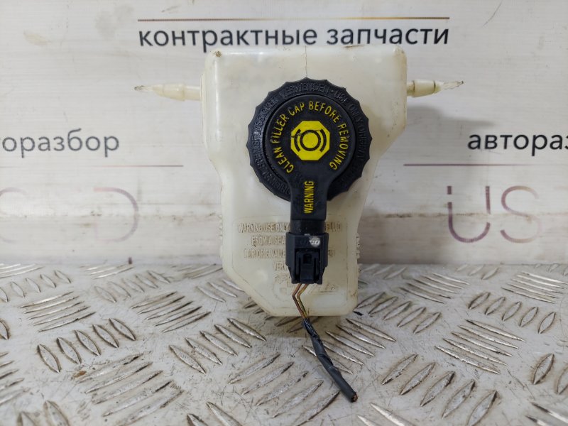 Запчасть бачок для тормозной жидкости BMW 3 2008 E92 2.0 N46B20 03350886531 контрактная Бачок для тормозной жидкости BMW 3 2008 E92 2.0 N46B20 03350886531 контрактная