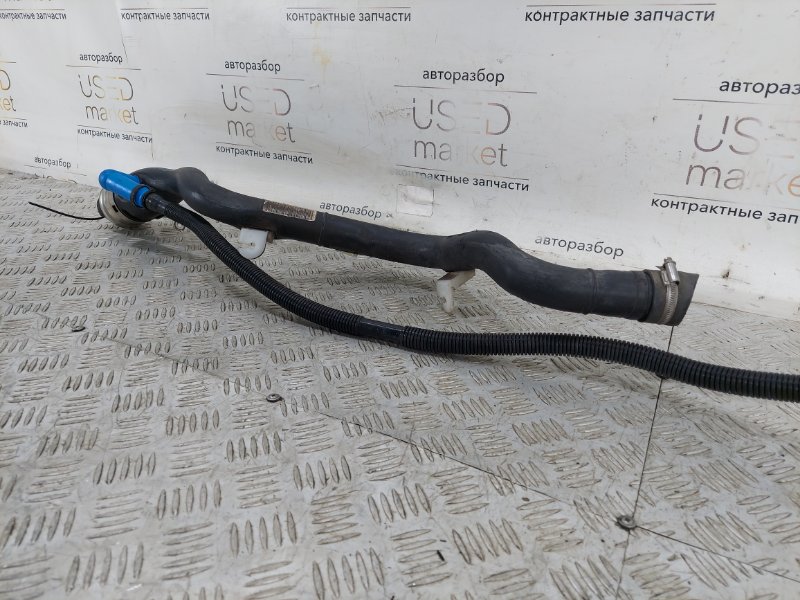 Горловина топливного бака BMW 3 E92 2.0 N46B20 Горловина топливного бака BMW 3 E92 2.0 N46B20