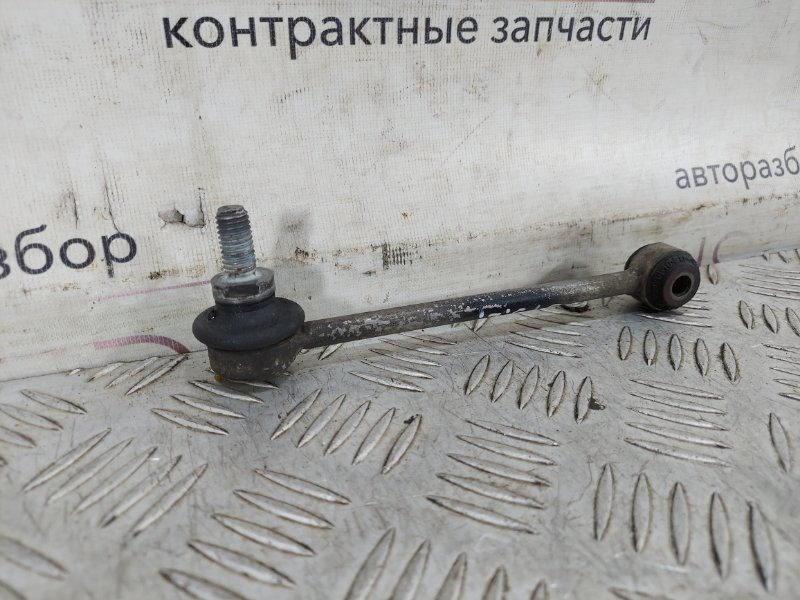 Стойка стабилизатора задняя левая 3 2007 E90 2.5 N52B25AE Стойка стабилизатора задняя левая 3 2007 E90 2.5 N52B25AE