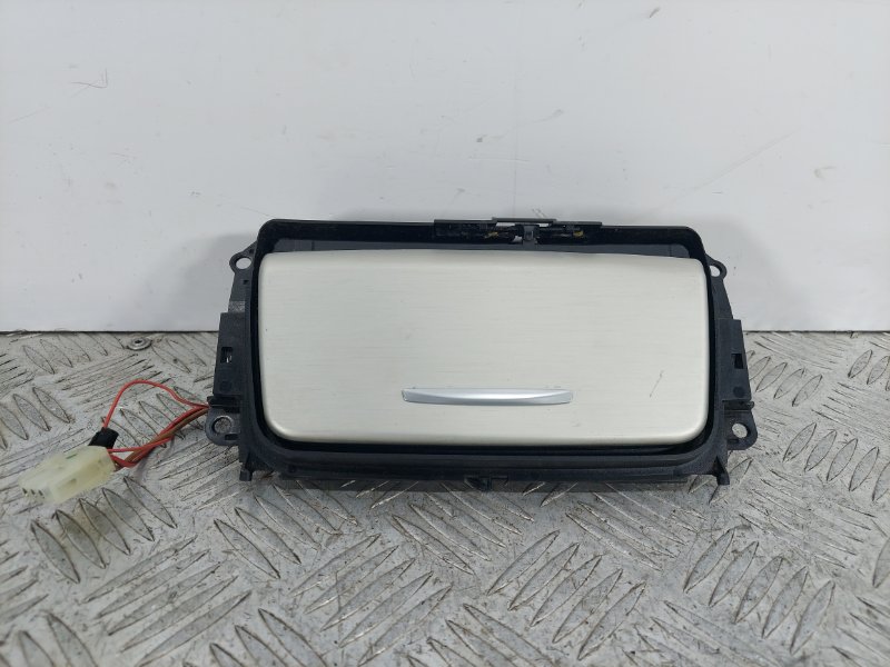 Пепельница BMW 3 2007 E90 2.5 N52B25AE 51167078571 контрактная