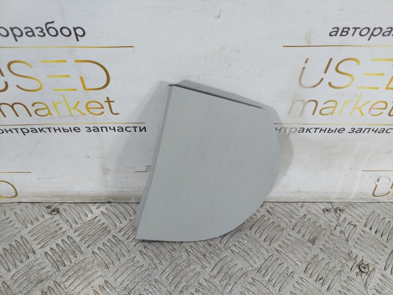 Накладка торпедо передняя правая Roomster 2007 1.4 BXW