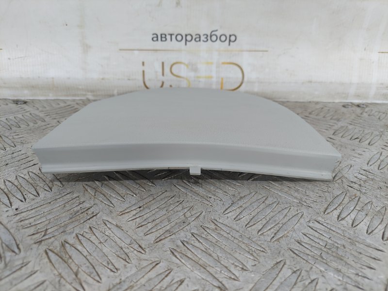 Накладка торпедо передняя правая Roomster 2007 1.4 BXW