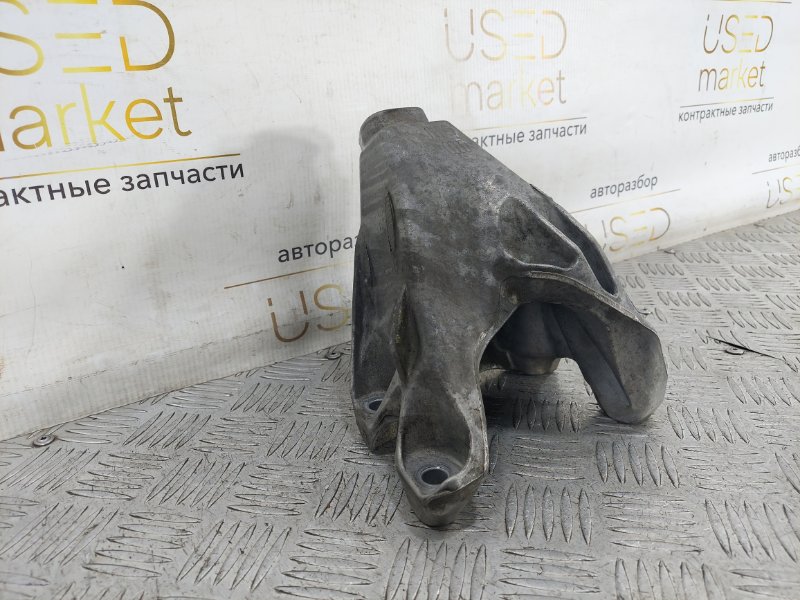 Кронштейн двигателя передний левый Q5 2014 8R 2.0 CNC Кронштейн двигателя передний левый Q5 2014 8R 2.0 CNC
