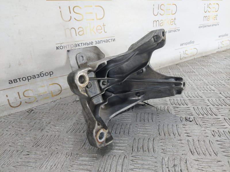 Кронштейн двигателя передний правый Q5 2014 8R 2.0 CNC Кронштейн двигателя передний правый Q5 2014 8R 2.0 CNC