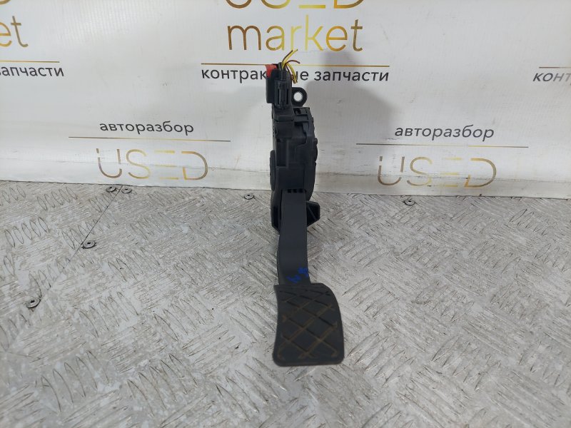 Педаль газа Q5 2013 8R 2.0 CNC