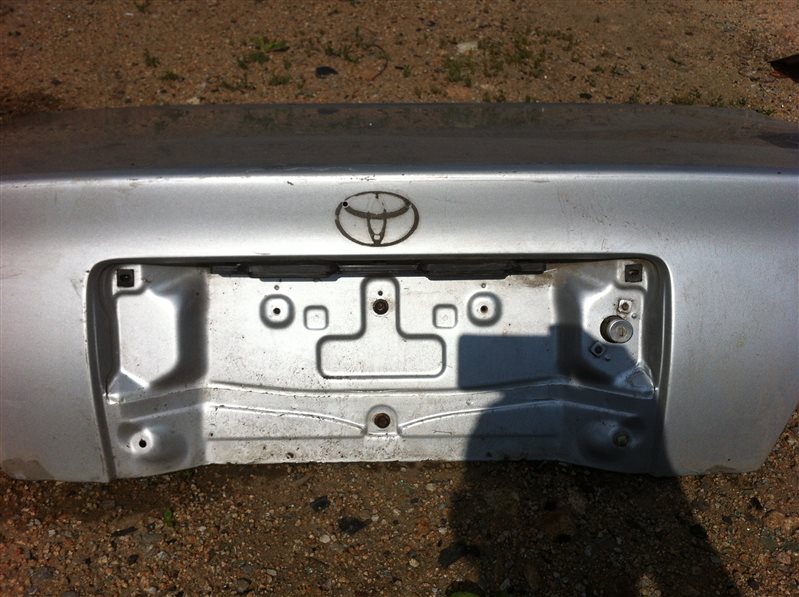 Крышка багажника Toyota Chaser