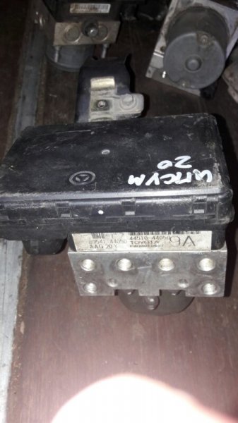 Блок abs Toyota Ipsum ACM21, ACM26 2AZFE 2002