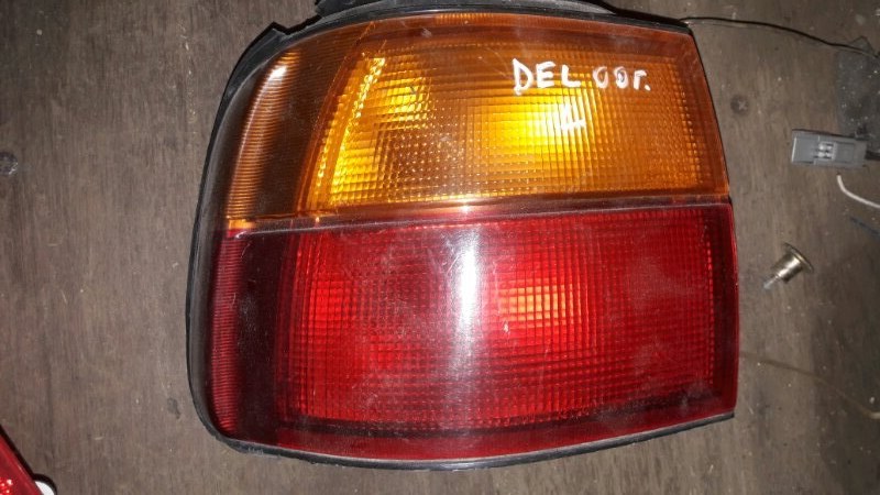 Стоп Mitsubishi Delica PD6W, PD4, PE8W 6G72 2001 задний левый