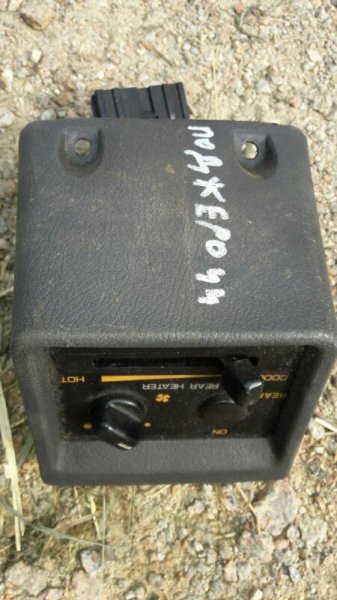 Блок управления климат-контролем Mitsubishi Pajero V44, V46, V27 4D56 1994