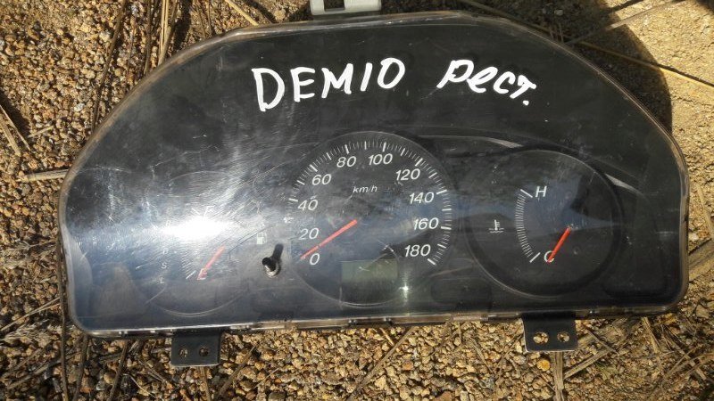 Щиток панель приборов Mazda Demio DW3W B3 2001