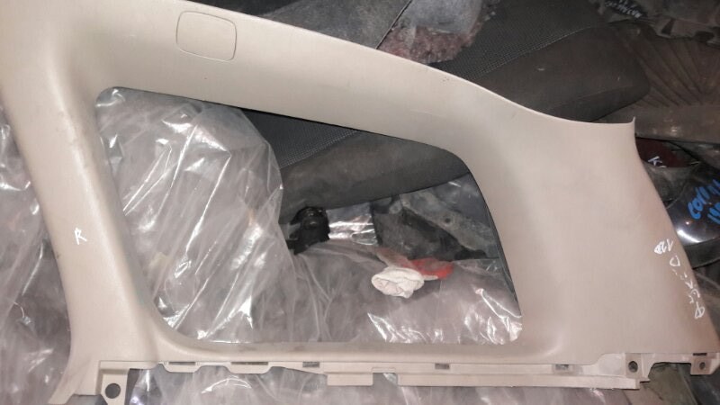 Обшивка пластик накладка багажника Toyota Corolla Fielder NZE121, NZE122, ZZE121, ZZE122 1NZFE, 1ZZFE 2001 правая