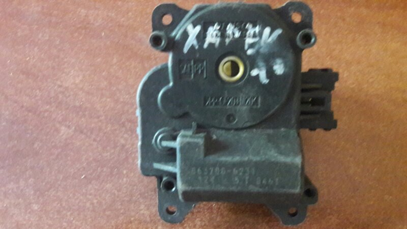 Сервопривод заслонок печки Toyota Harrier SXU10, SXU15 5SFE 1999