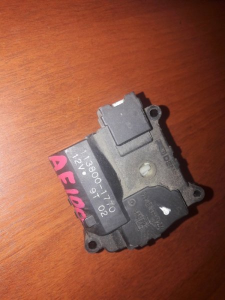 Сервопривод заслонок печки Toyota Corolla Wagon EE103, AE100, EE109, EE104 5EFE, 5AFE