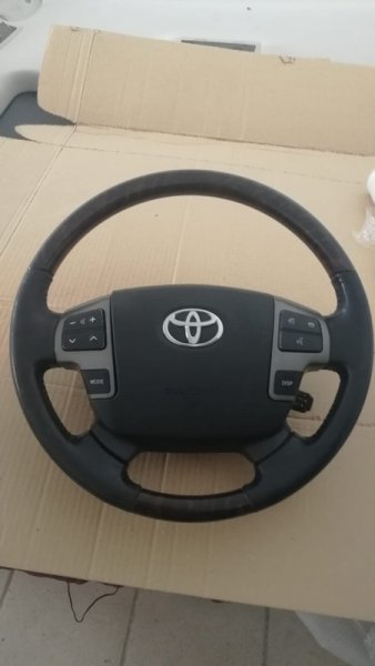 Кнопки на мульти руль Toyota Land Cruiser VDJ200 1VDFT