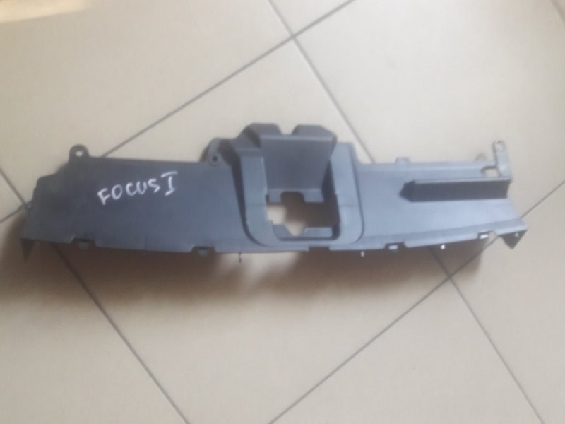 Накладка на радиатор Ford Focus 1 ZETEC 2.0 , DURATEC 1.6 2004