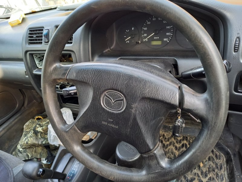 Подушка безопасности водителя Mazda Familia BHA3S B3ME 1997