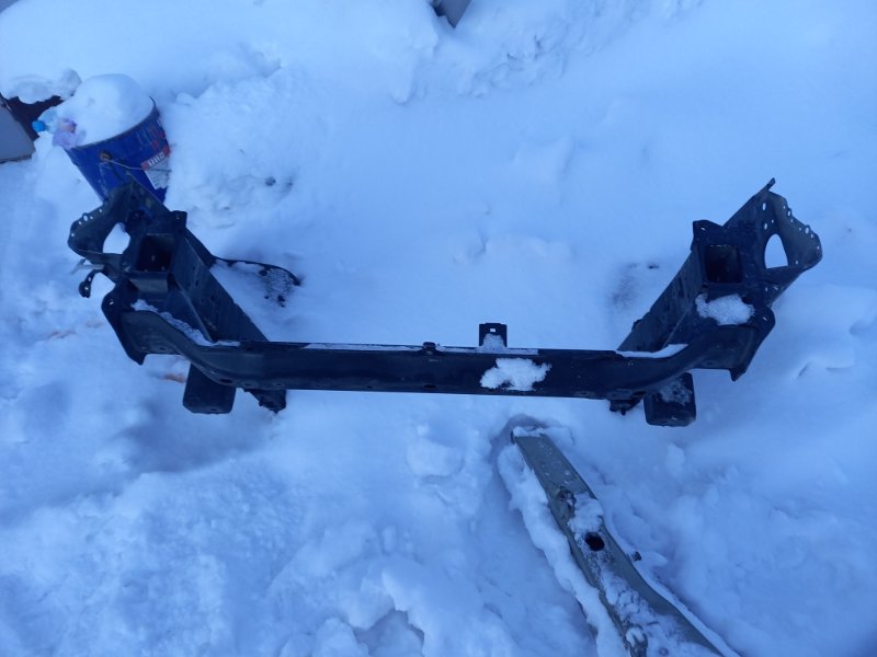 Рамка радиатора Subaru Forester SG5 EJ20 2003