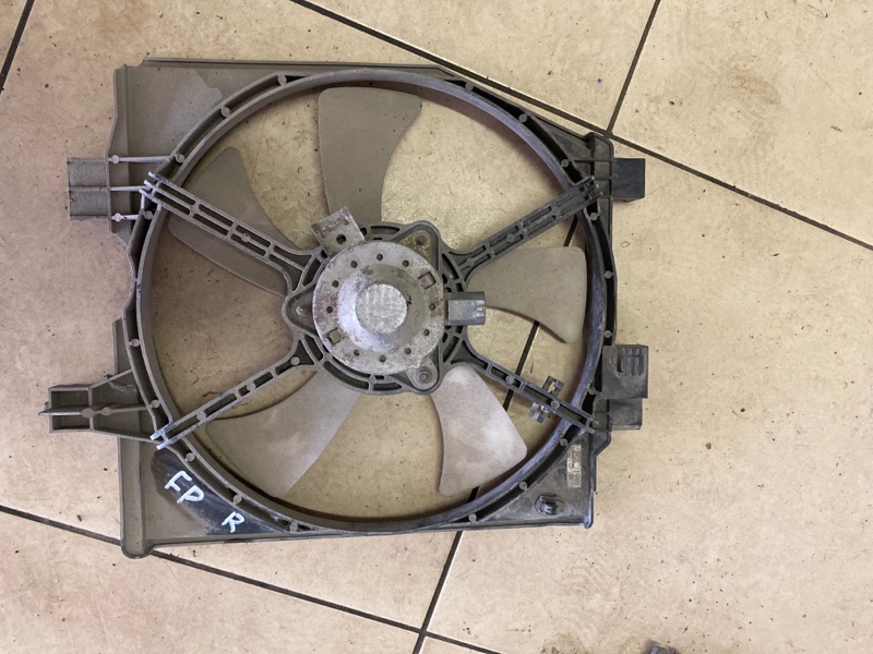Вентилятор охлаждения радиатора Mazda Premacy CP8W FP