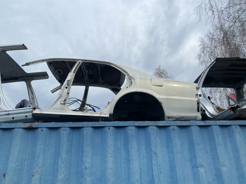 Задняя часть Toyota Chaser 100 1JZ 1999