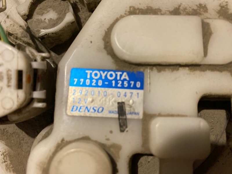 Топливный насос бензонасос Toyota Corolla 150 2010