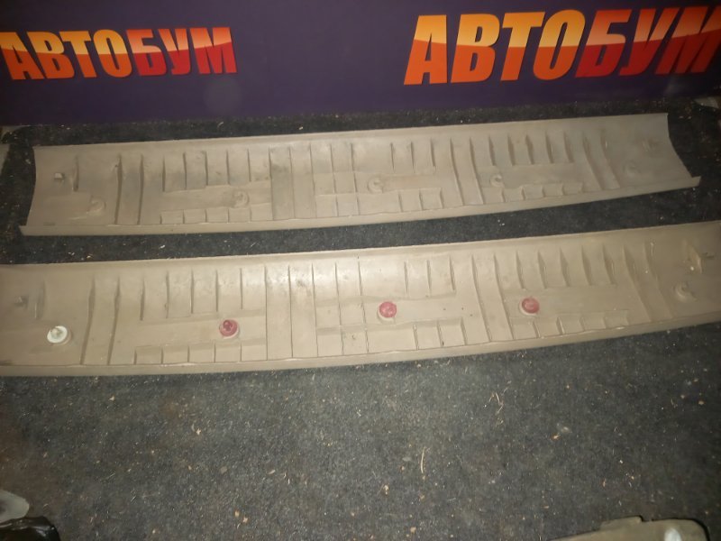 Обшивка багажника Land Cruiser 2001 UZ100 2UZFE Обшивка багажника Land Cruiser 2001 UZ100 2UZFE