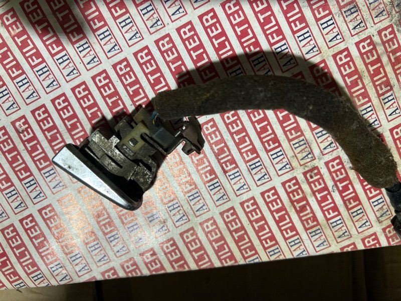 Личинка двери передняя левая FX35 S50