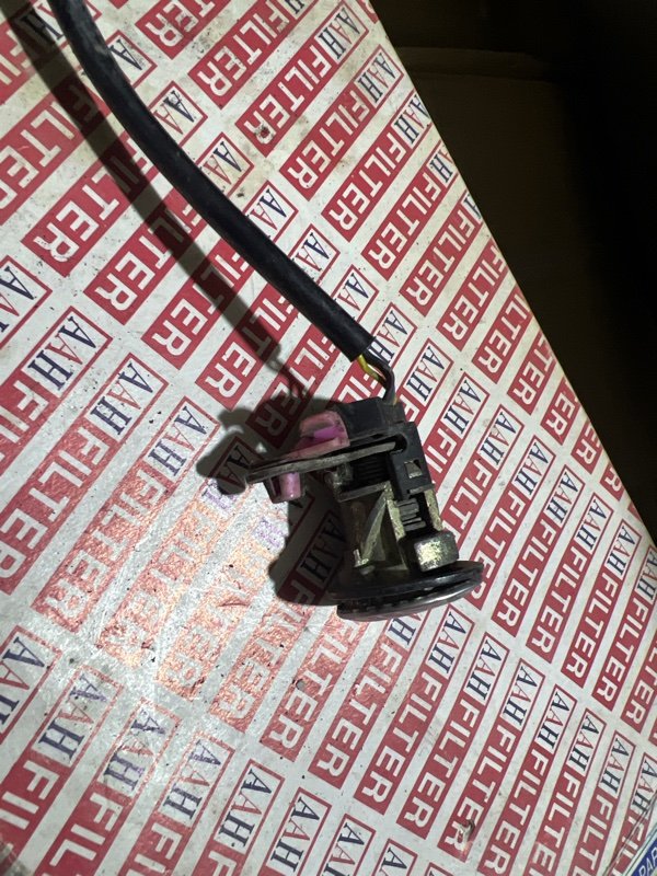 Личинка двери передняя Terrano PR50