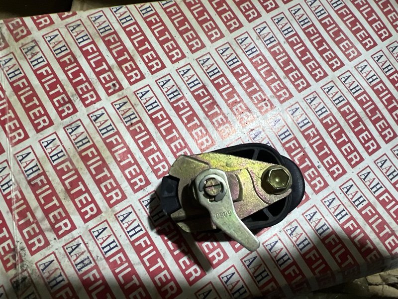 Личинка двери Vitz KSP10