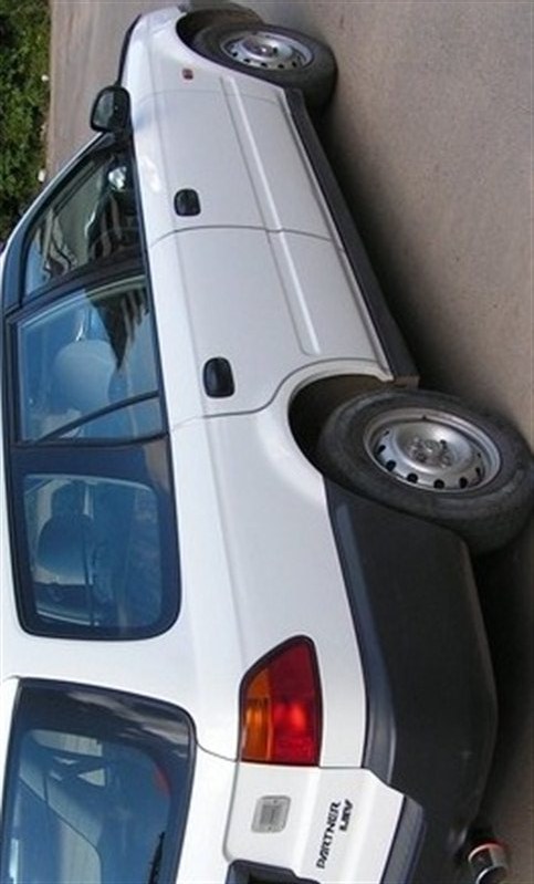Автомобиль Honda Partner EY7, EY8 D15B 2001 года в разбор