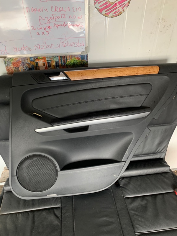 Обшивка двери Mercedes Benz Gl550 W164 M273E55 2007 задняя правая