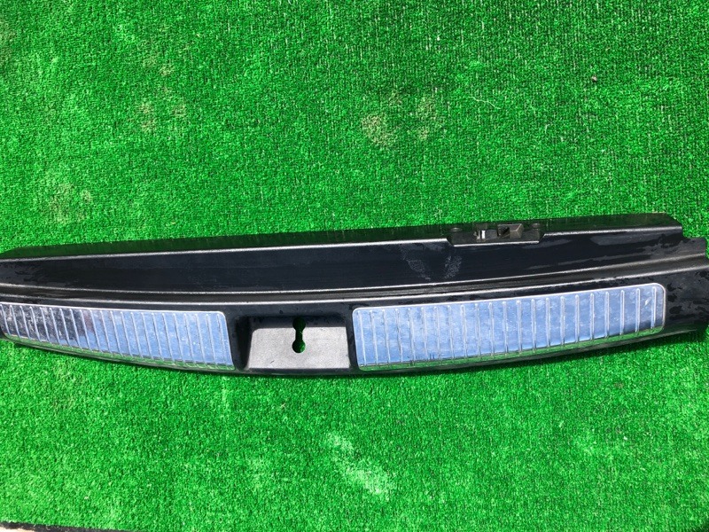 Накладка багажника Mercedes Benz Ml 350 W164.186 M272E35 2007