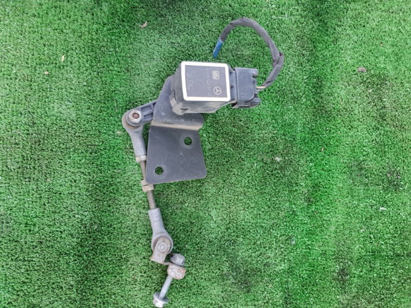 Датчик высоты дорожного просвета Mercedes Benz Ml 500 W164.175 113.964 30 702635 2005 передний левый