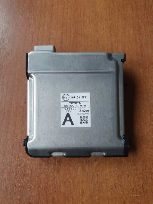 Камера переднего вида Toyota Prius ZVW50-8004113 2ZR-6657800 2016