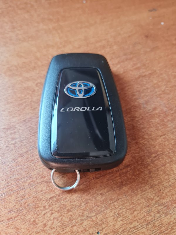 Ключ Toyota Corolla Touring ZWE211W 2ZR-FXE 2019