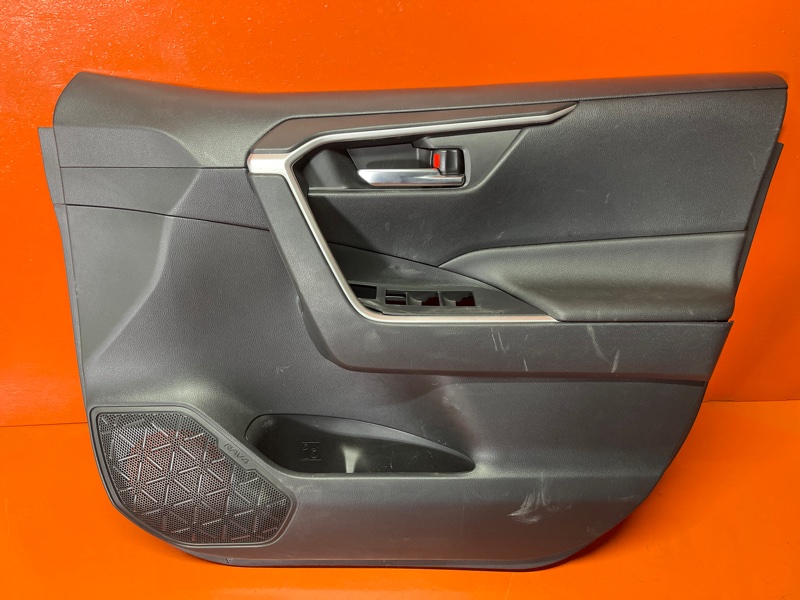 Обшивка двери Toyota Rav4 AXAH52 A25AFXS 2019 передняя правая