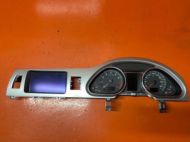 Спидометр Audi Q7 4L BAR 4.2 2007