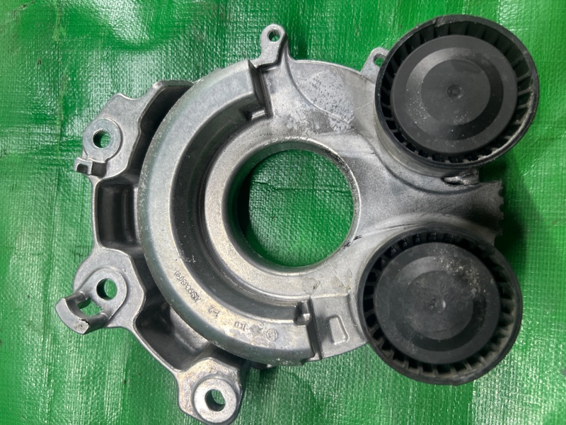 Ролик натяжной Mazda Mx-30 DREJ3P PE-MJ 2020 ПРОБЕГ 10.300 КМ !!!!